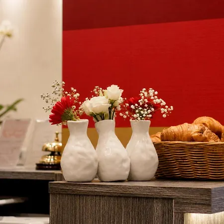 Migny Opéra Montmartre Hotel 3*