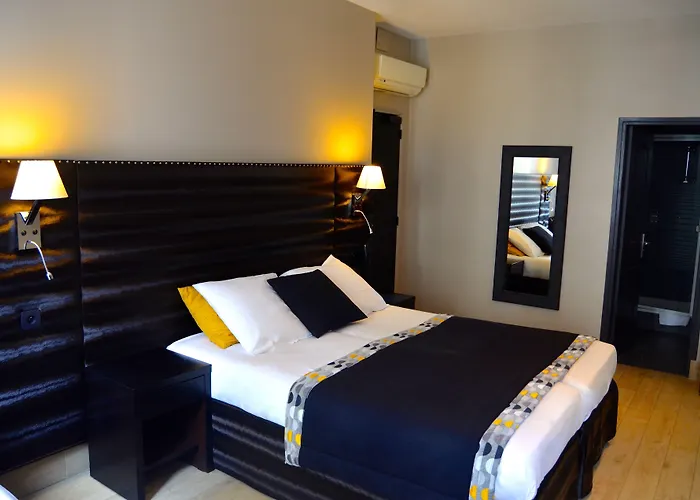 미그니 오페라 몽마르트르 파리